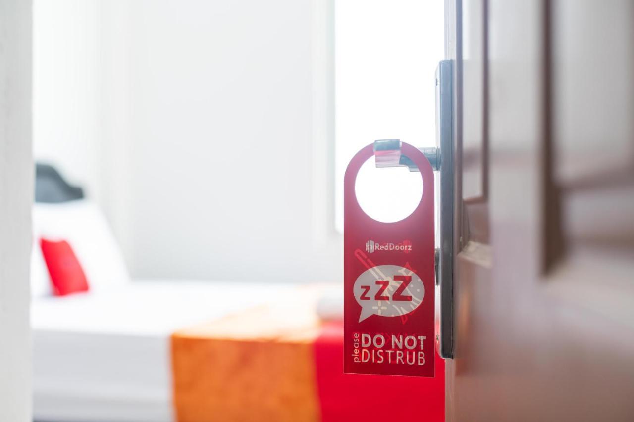 RedDoorz @ Aralia Harapan Indah Hotel Pulokendal Bagian luar foto
